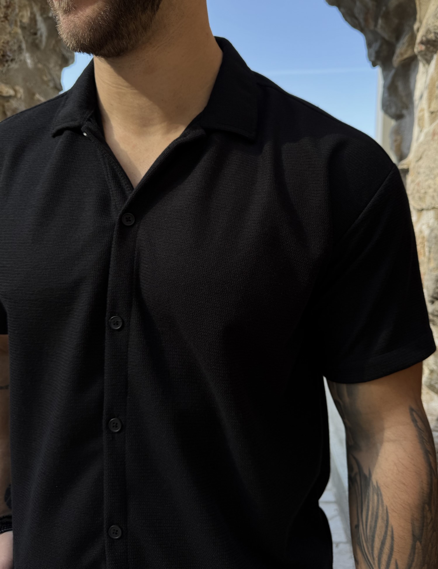 Ανδρικό πλεκτό μαύρο κοντομάνικο πουκάμισο RMZ19134M φωτογραφία